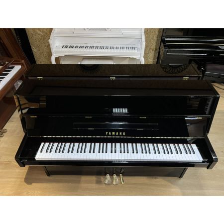 Yamaha B-1 Käytetty Akustinen Piano, Musta Kiiltävä VT-2784